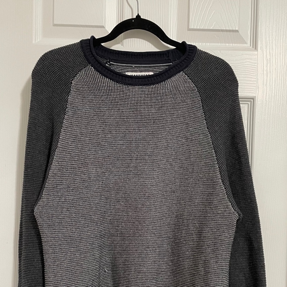 Grey shade sweater in good condition (ideal for spring and Fall weather)